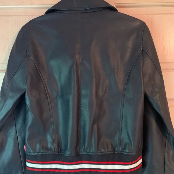Levi’s Women’s Leather Jacket - Picture 6 of 7